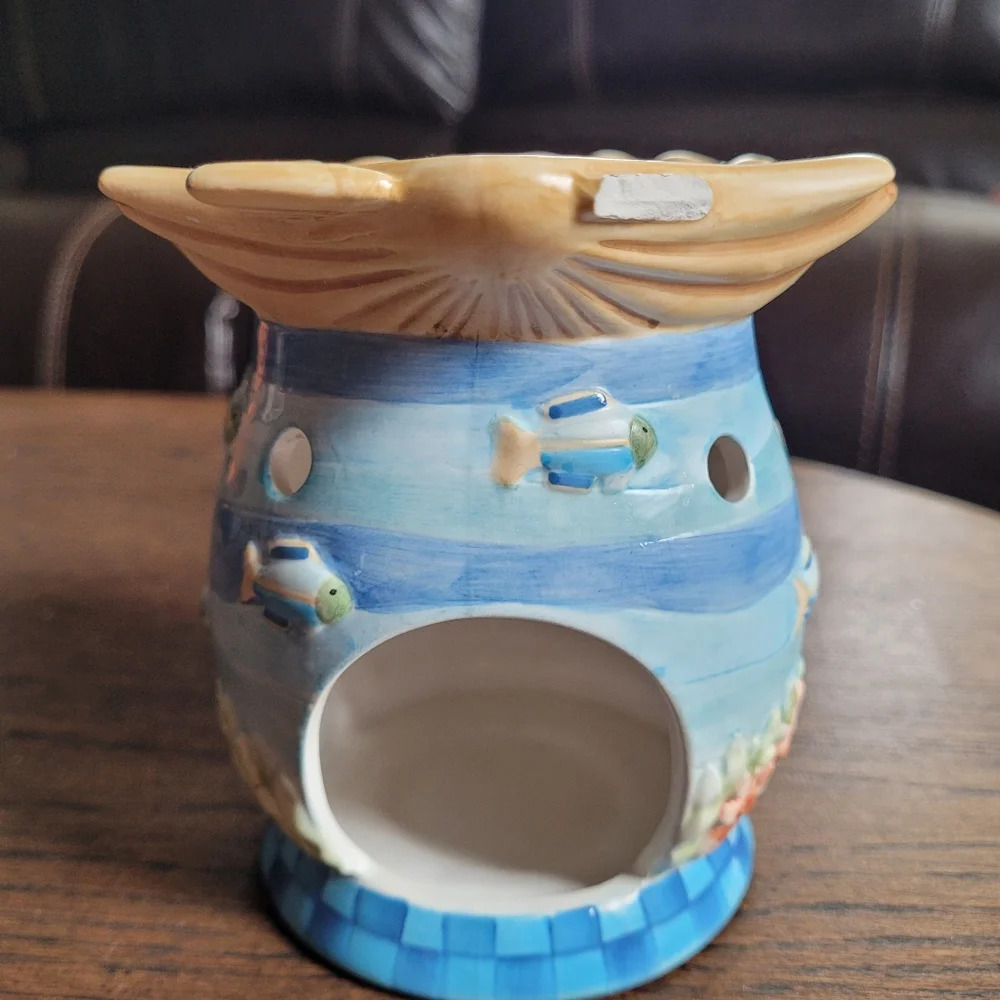 Yankee Candle Ocean Themed Ceramic Tart Candle Wax Burner Teresa Kogurt - Picture 4 of 8